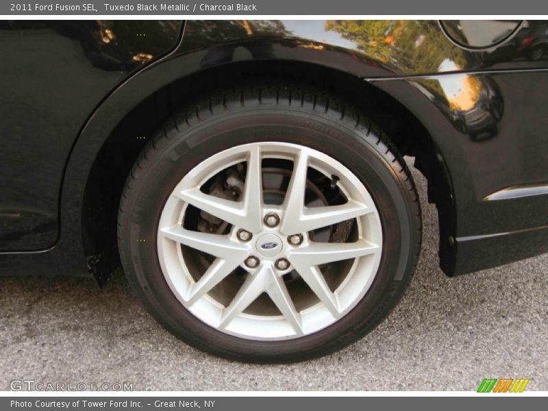 Tuxedo Black Metallic / Charcoal Black 2011 Ford Fusion SEL