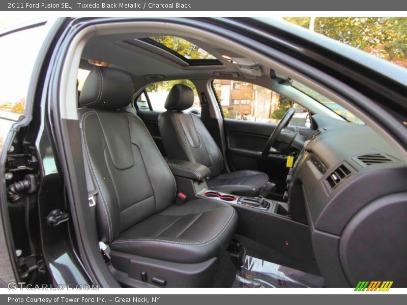 Tuxedo Black Metallic / Charcoal Black 2011 Ford Fusion SEL
