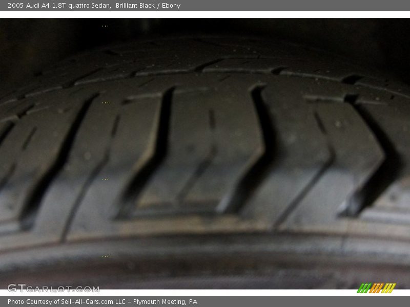 Brilliant Black / Ebony 2005 Audi A4 1.8T quattro Sedan