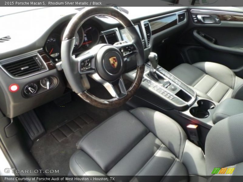 Black Interior - 2015 Macan S 