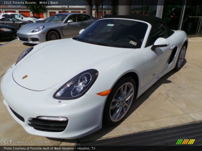 Front 3/4 View of 2015 Boxster 