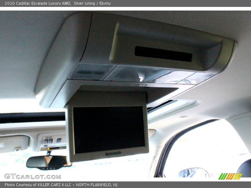 Silver Lining / Ebony 2010 Cadillac Escalade Luxury AWD