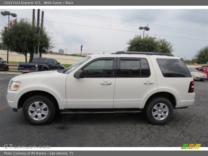  2009 Explorer XLT White Suede