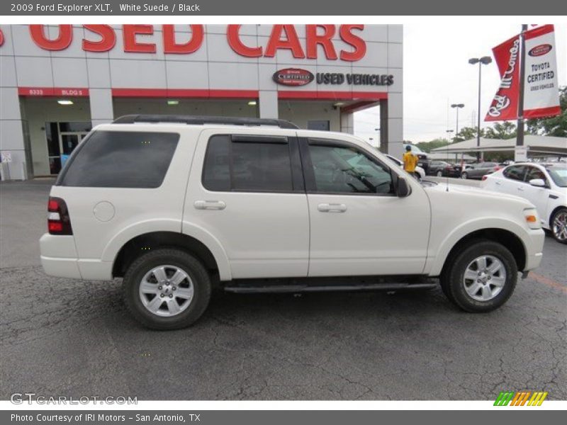 White Suede / Black 2009 Ford Explorer XLT