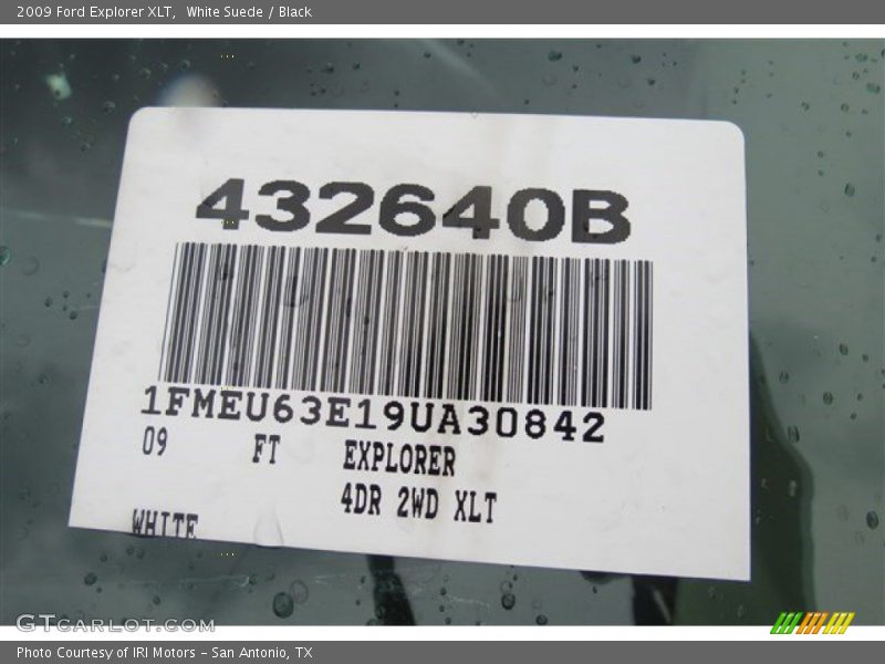 White Suede / Black 2009 Ford Explorer XLT