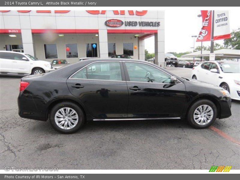 Attitude Black Metallic / Ivory 2014 Toyota Camry L