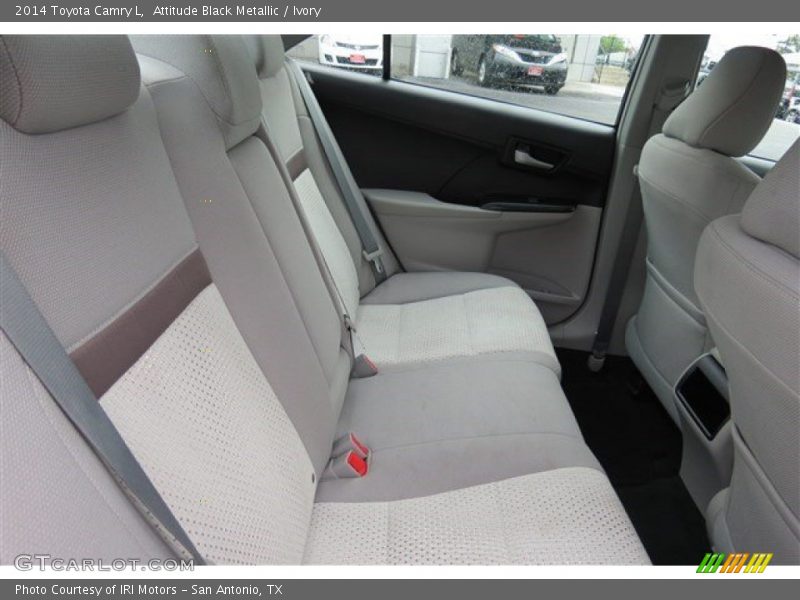 Attitude Black Metallic / Ivory 2014 Toyota Camry L