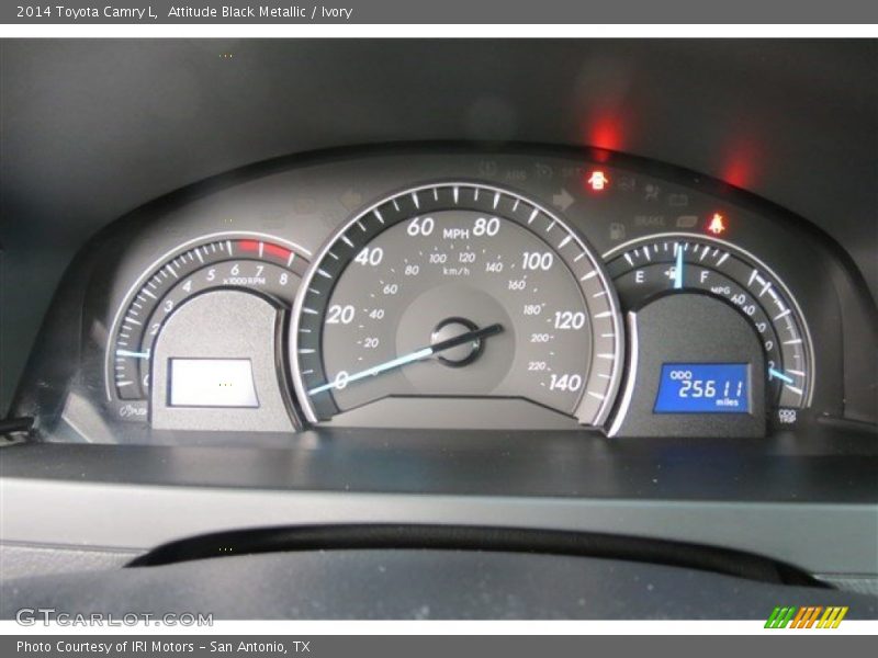 Attitude Black Metallic / Ivory 2014 Toyota Camry L