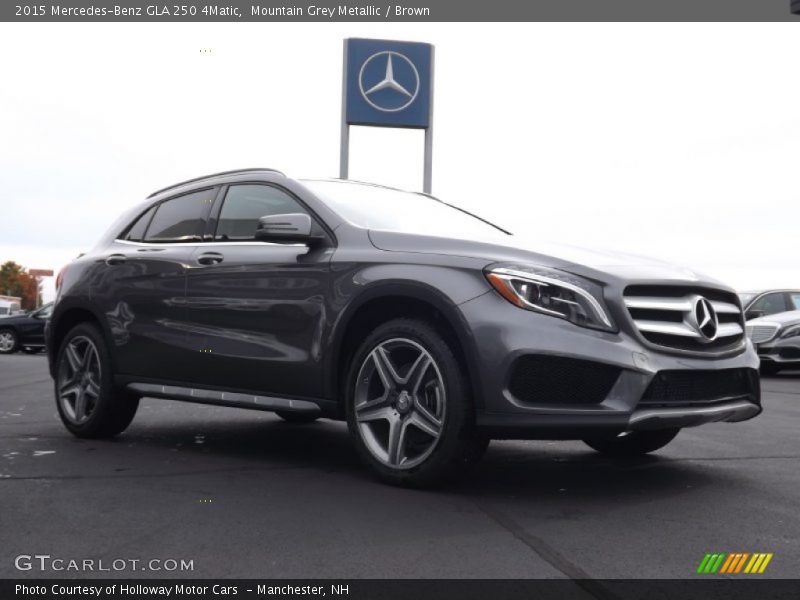 Front 3/4 View of 2015 GLA 250 4Matic