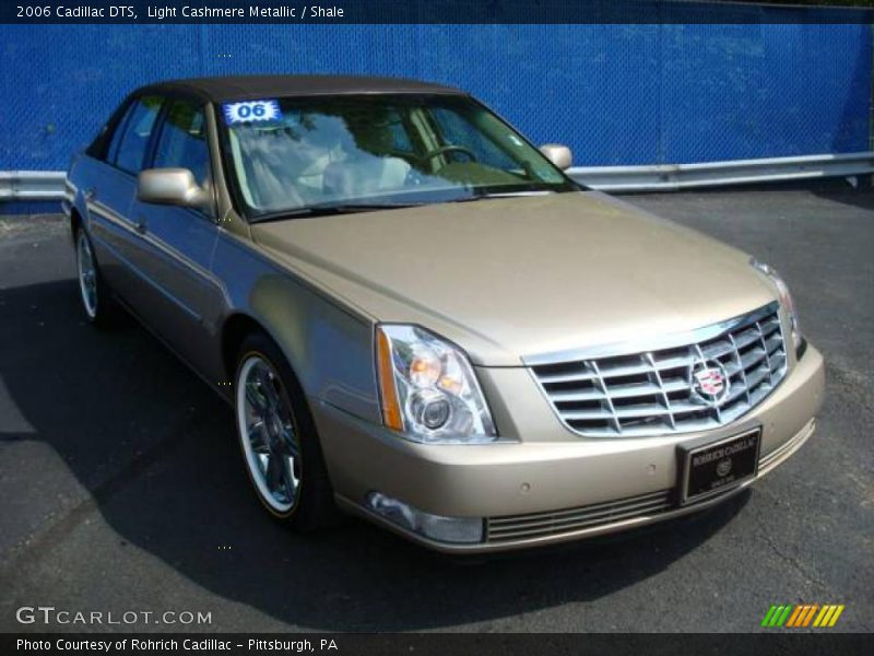 Light Cashmere Metallic / Shale 2006 Cadillac DTS