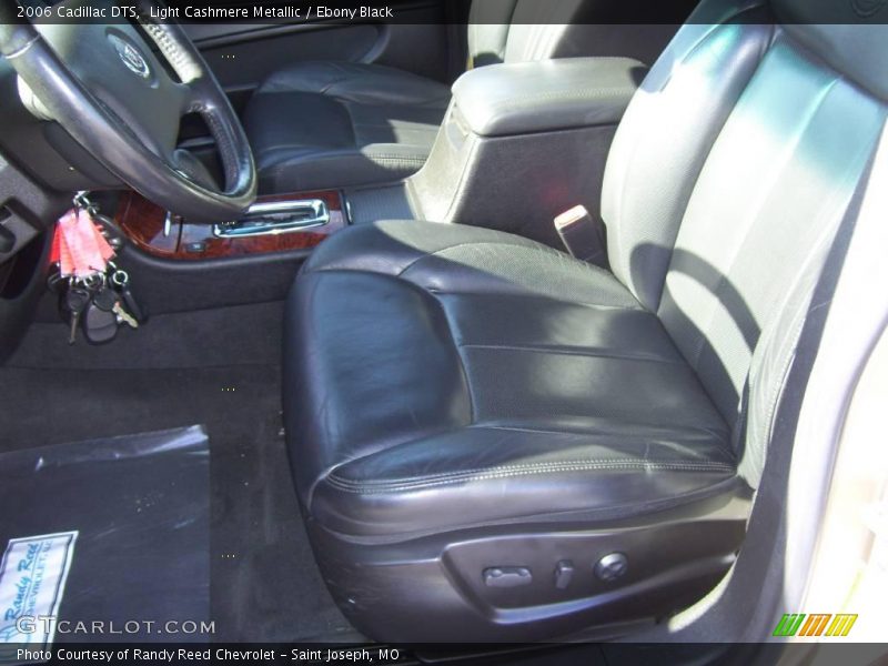 Light Cashmere Metallic / Ebony Black 2006 Cadillac DTS