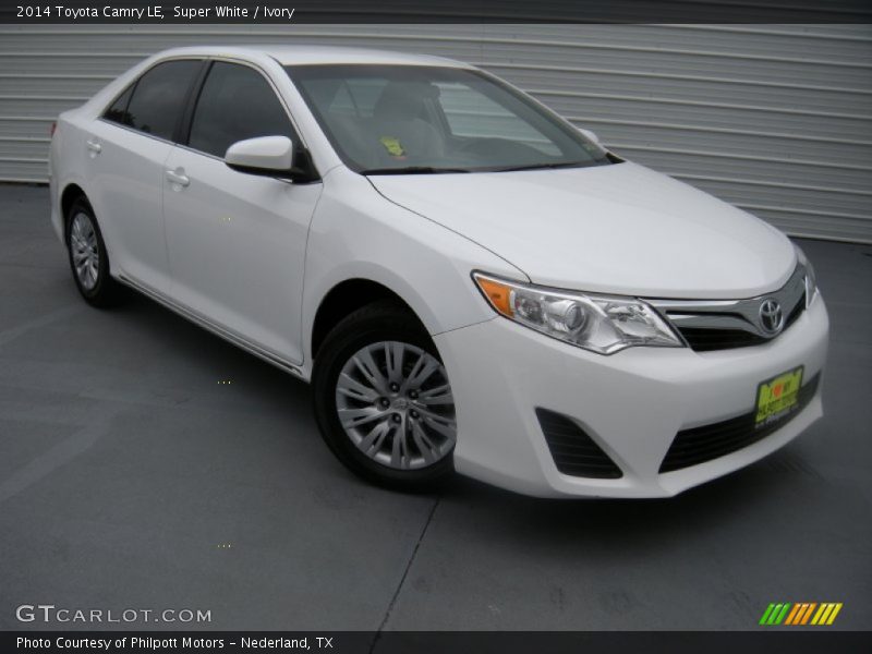 Super White / Ivory 2014 Toyota Camry LE
