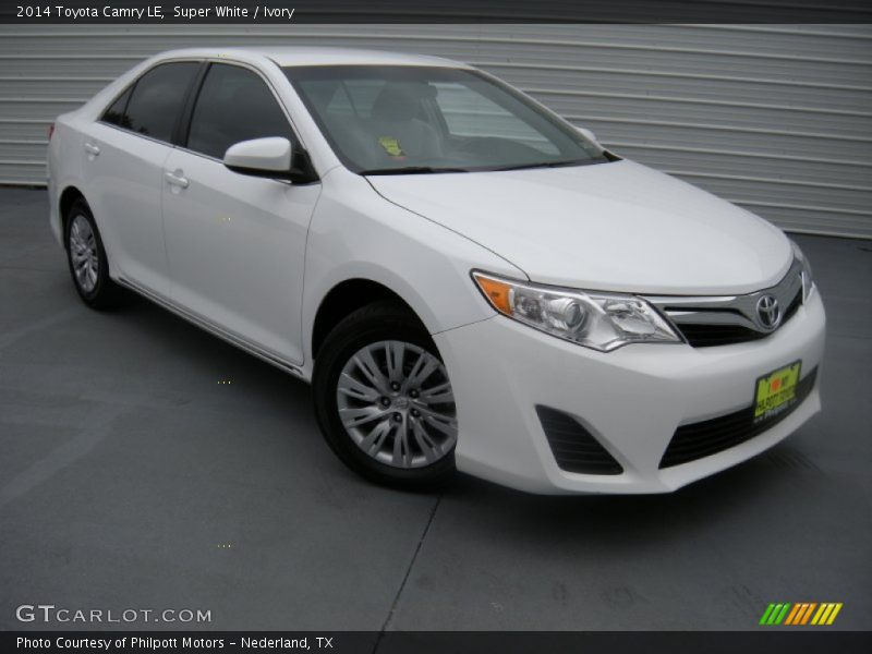 Super White / Ivory 2014 Toyota Camry LE