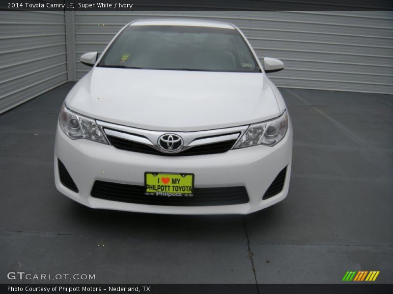 Super White / Ivory 2014 Toyota Camry LE