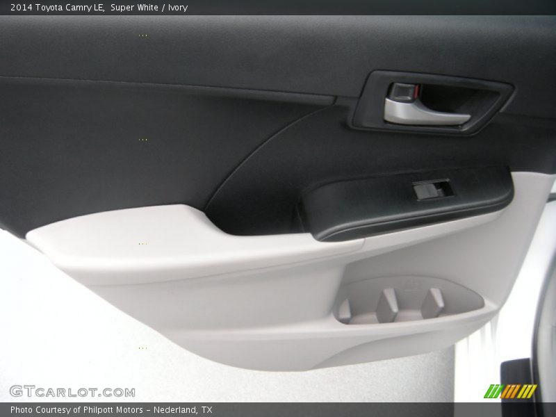 Super White / Ivory 2014 Toyota Camry LE