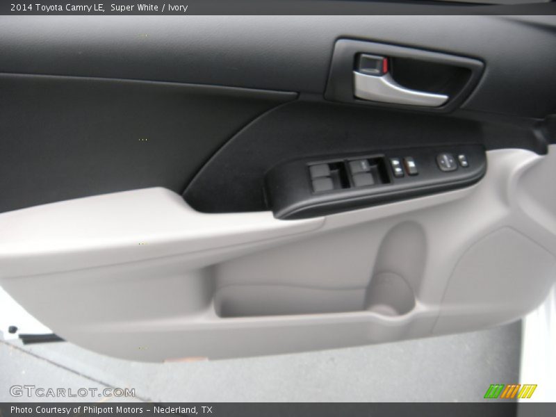 Super White / Ivory 2014 Toyota Camry LE