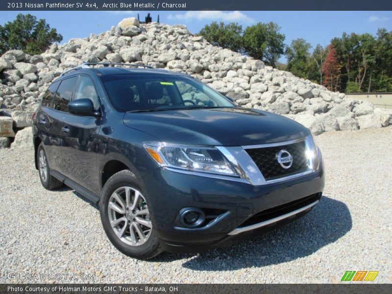 Arctic Blue Metallic / Charcoal 2013 Nissan Pathfinder SV 4x4