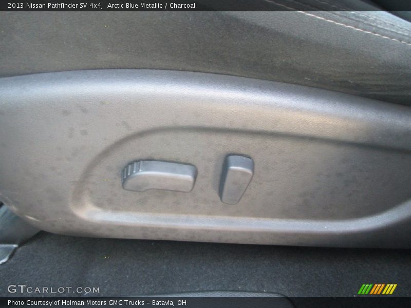 Arctic Blue Metallic / Charcoal 2013 Nissan Pathfinder SV 4x4