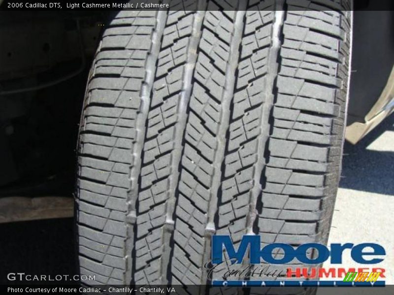 Light Cashmere Metallic / Cashmere 2006 Cadillac DTS