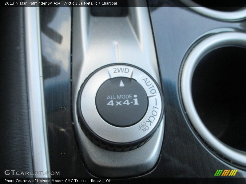 Arctic Blue Metallic / Charcoal 2013 Nissan Pathfinder SV 4x4