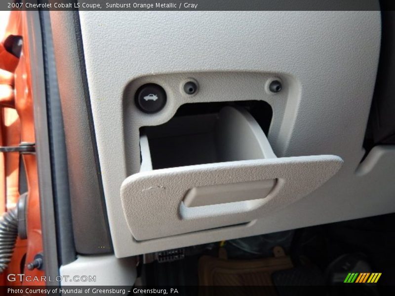 Sunburst Orange Metallic / Gray 2007 Chevrolet Cobalt LS Coupe