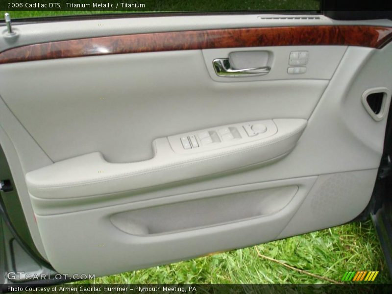 Titanium Metallic / Titanium 2006 Cadillac DTS