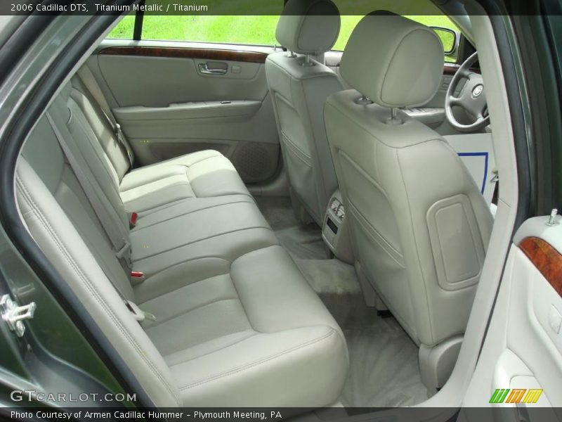 Titanium Metallic / Titanium 2006 Cadillac DTS