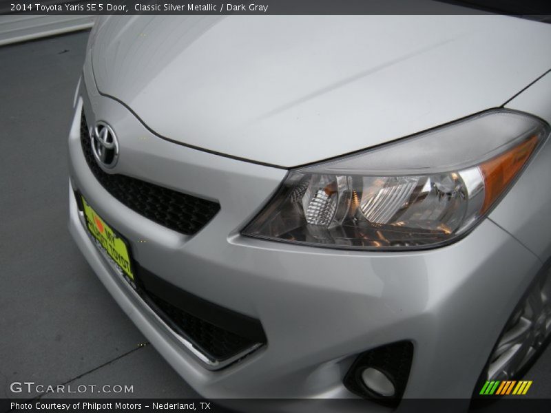 Classic Silver Metallic / Dark Gray 2014 Toyota Yaris SE 5 Door