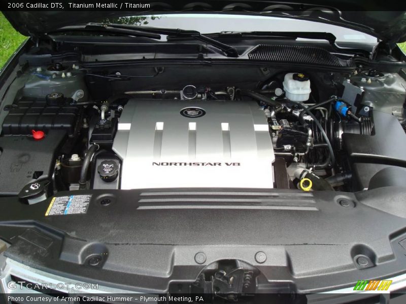 Titanium Metallic / Titanium 2006 Cadillac DTS