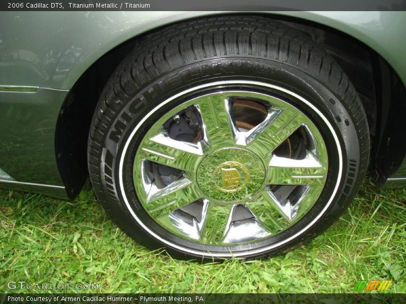 Titanium Metallic / Titanium 2006 Cadillac DTS