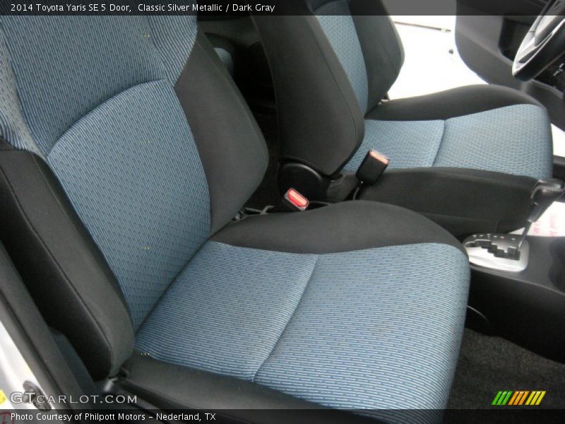 Classic Silver Metallic / Dark Gray 2014 Toyota Yaris SE 5 Door