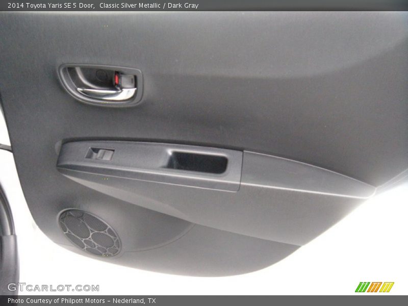 Classic Silver Metallic / Dark Gray 2014 Toyota Yaris SE 5 Door