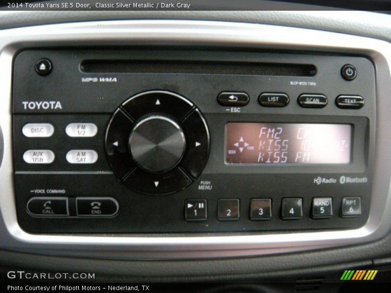 Classic Silver Metallic / Dark Gray 2014 Toyota Yaris SE 5 Door