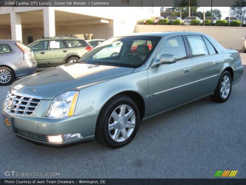 Green Silk Metallic / Cashmere 2006 Cadillac DTS Luxury