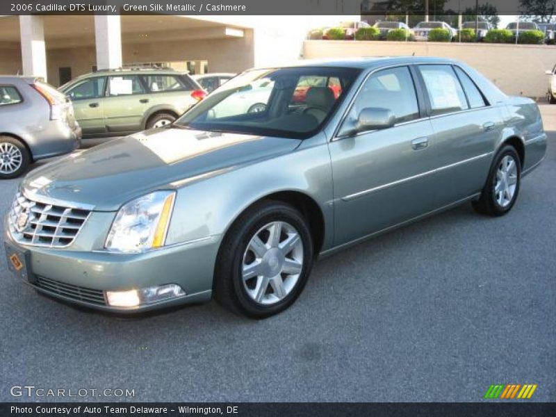 Green Silk Metallic / Cashmere 2006 Cadillac DTS Luxury