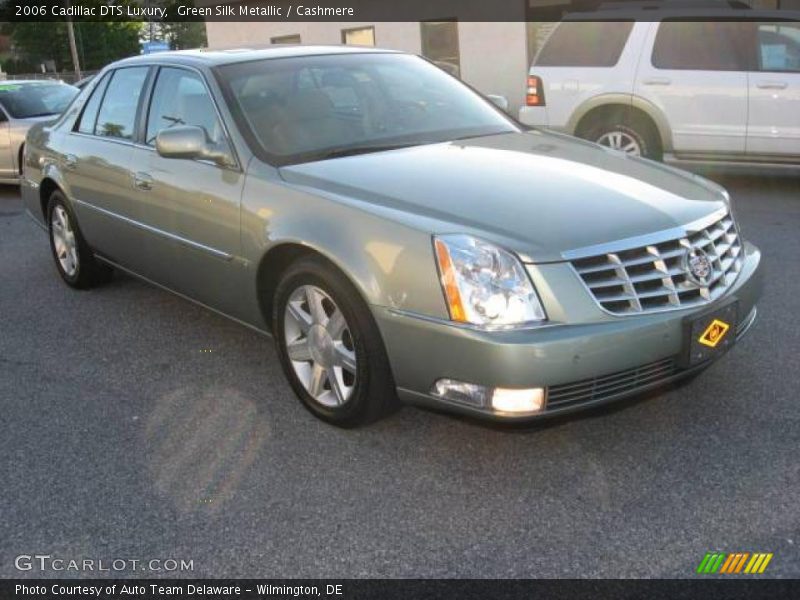 Green Silk Metallic / Cashmere 2006 Cadillac DTS Luxury