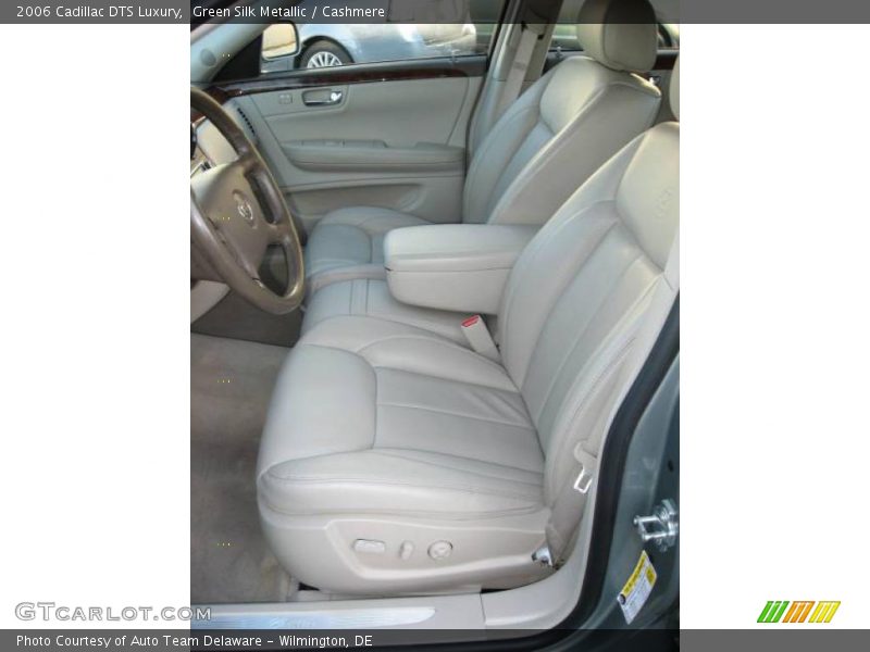 Green Silk Metallic / Cashmere 2006 Cadillac DTS Luxury