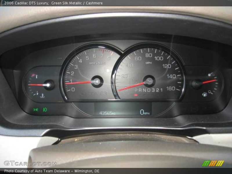 Green Silk Metallic / Cashmere 2006 Cadillac DTS Luxury