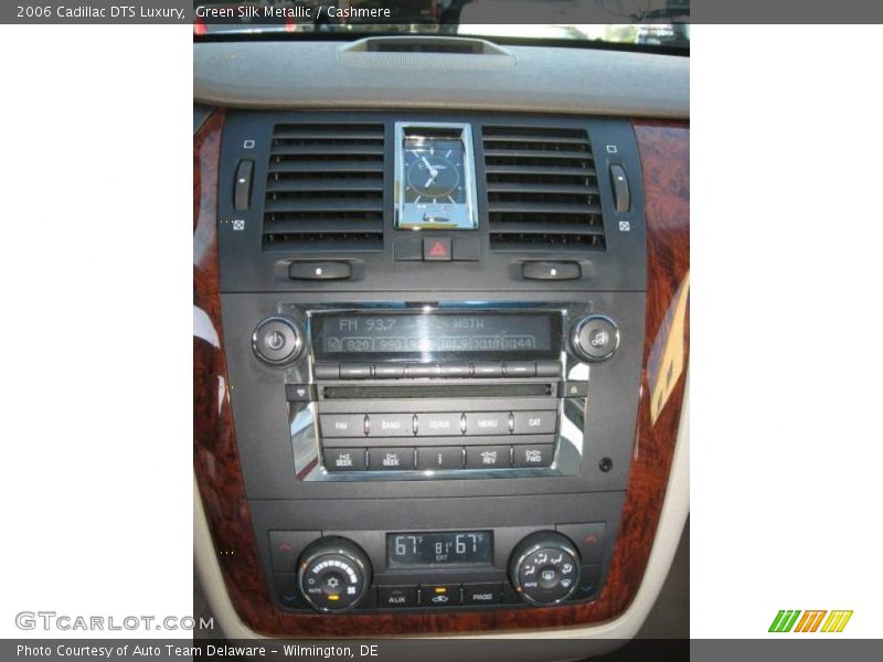 Green Silk Metallic / Cashmere 2006 Cadillac DTS Luxury
