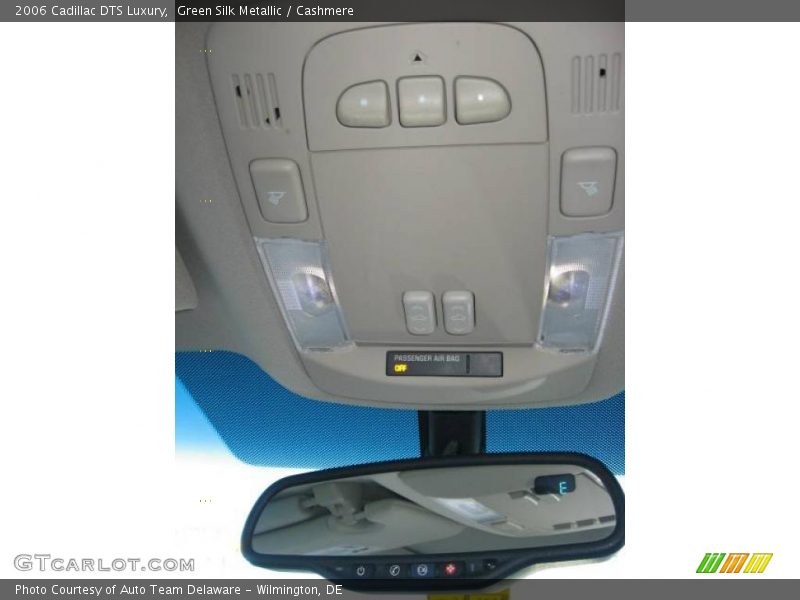 Green Silk Metallic / Cashmere 2006 Cadillac DTS Luxury