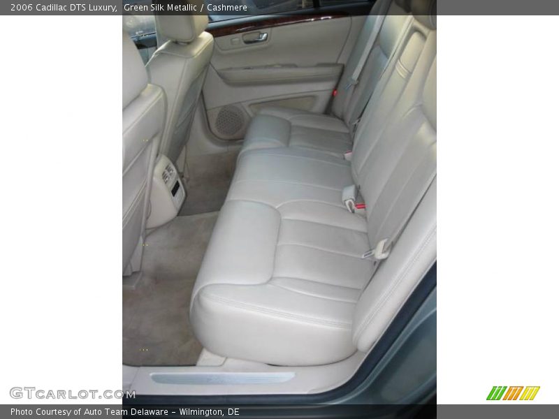 Green Silk Metallic / Cashmere 2006 Cadillac DTS Luxury