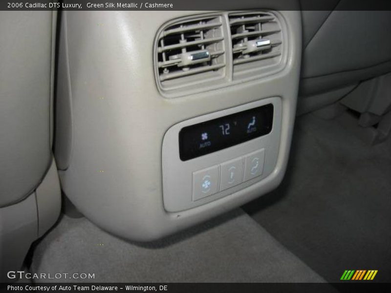 Green Silk Metallic / Cashmere 2006 Cadillac DTS Luxury