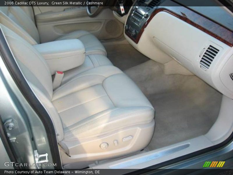 Green Silk Metallic / Cashmere 2006 Cadillac DTS Luxury