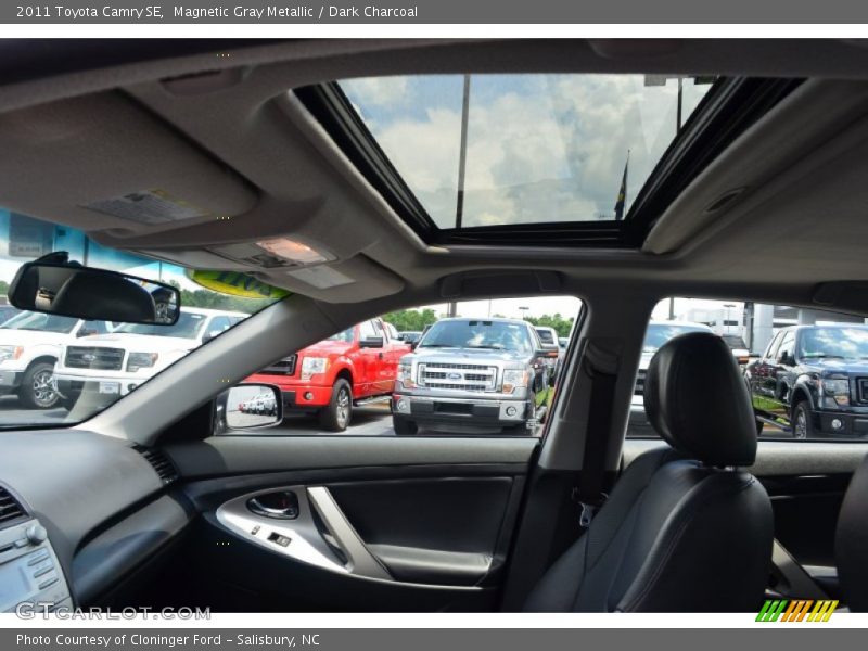 Magnetic Gray Metallic / Dark Charcoal 2011 Toyota Camry SE