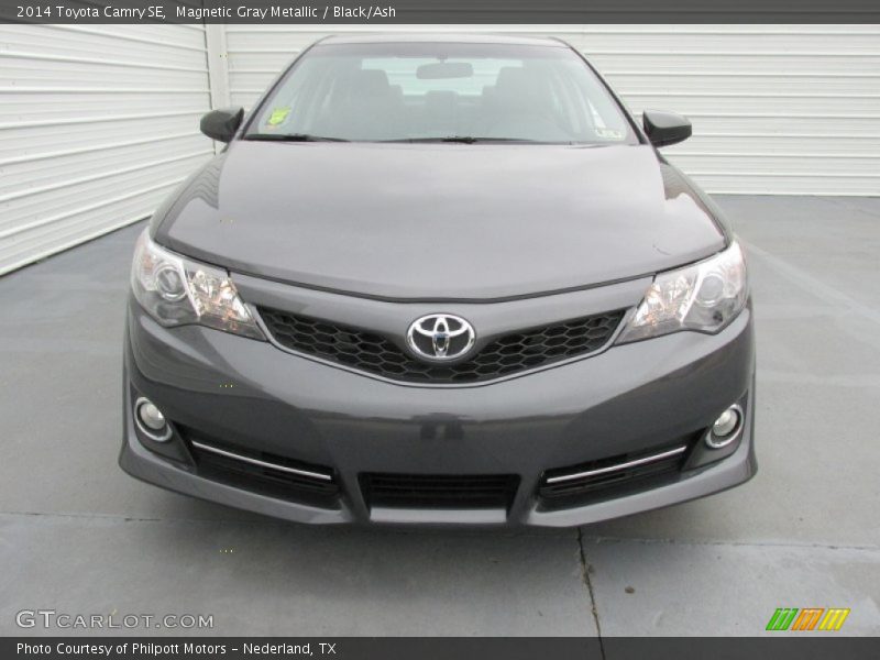 Magnetic Gray Metallic / Black/Ash 2014 Toyota Camry SE