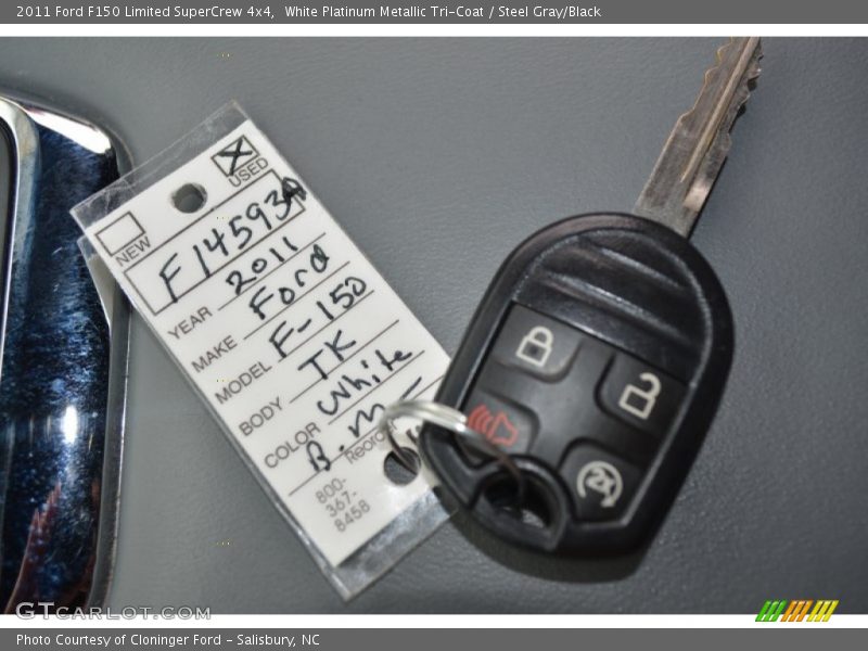 White Platinum Metallic Tri-Coat / Steel Gray/Black 2011 Ford F150 Limited SuperCrew 4x4