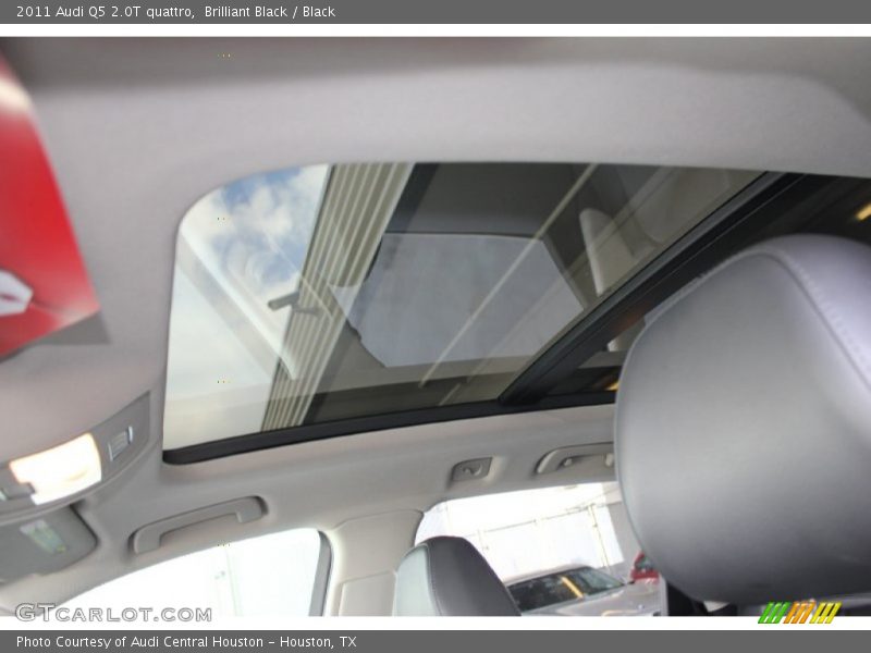 Brilliant Black / Black 2011 Audi Q5 2.0T quattro