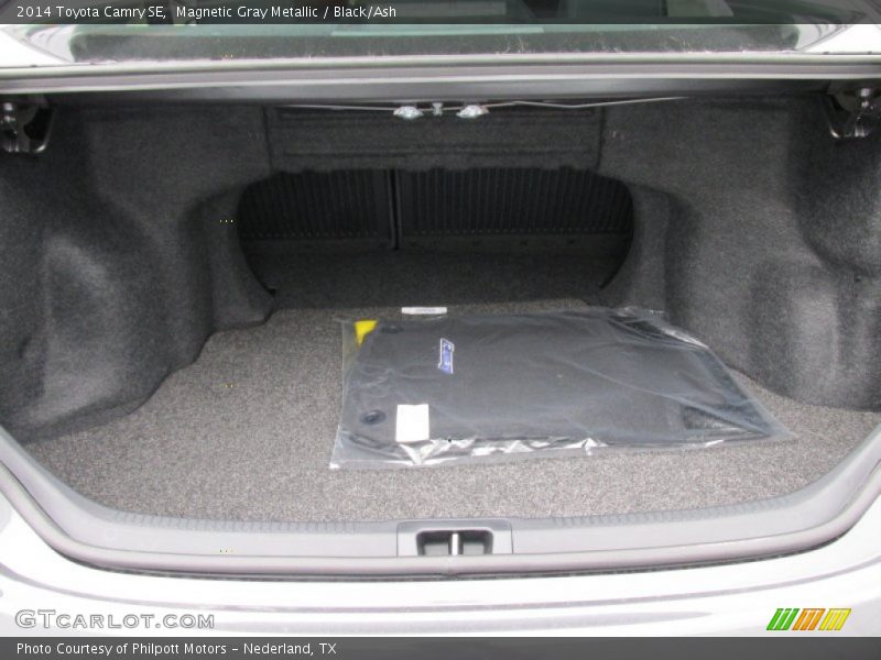 Magnetic Gray Metallic / Black/Ash 2014 Toyota Camry SE