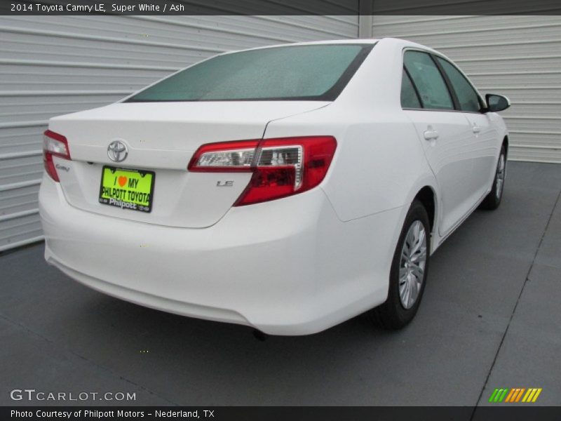 Super White / Ash 2014 Toyota Camry LE