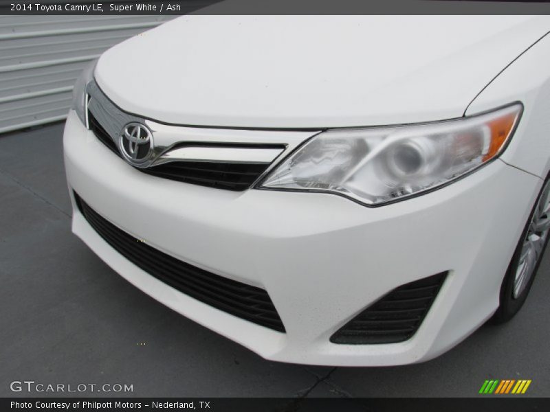 Super White / Ash 2014 Toyota Camry LE